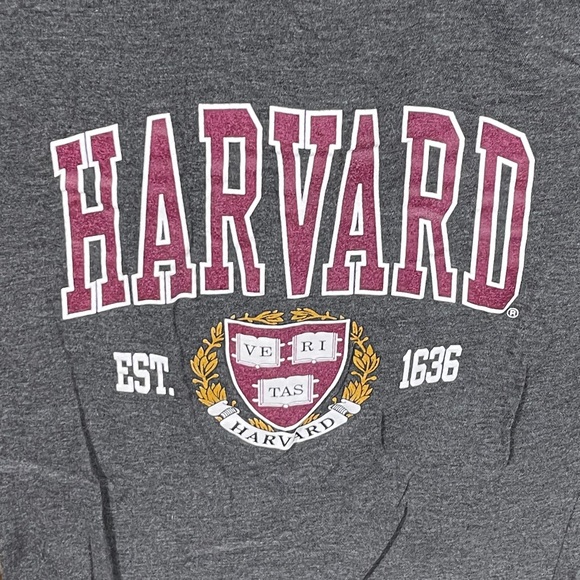 Harvard Women’s Graphic T-Shirt Size S - Picture 2 of 4